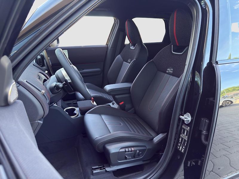 Mini Countryman JCW ALL4 - fotka 8 z 22