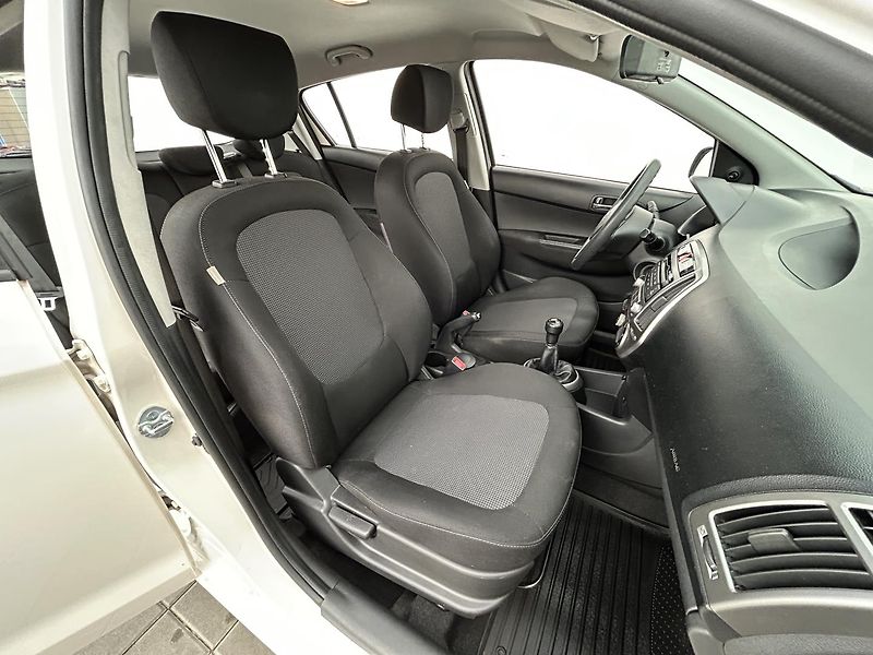 Hyundai i20 1.2 i Family - fotka 11 z 20
