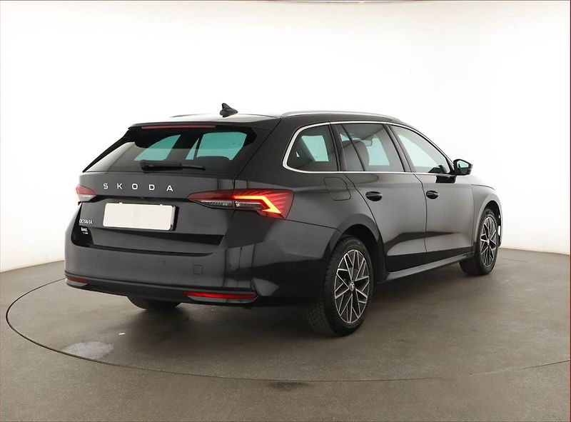 Škoda Octavia (2024) Top Selection 2.0 TDI - fotka 5 z 17