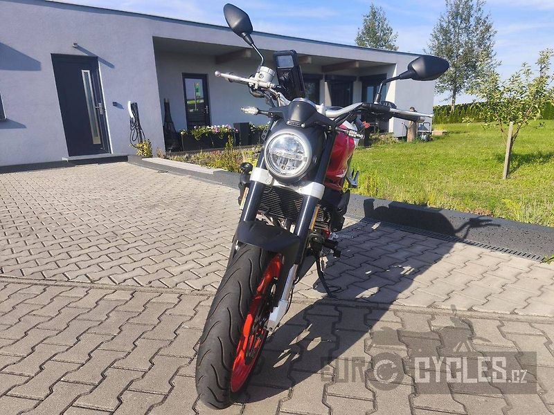 SWM Varez 125 (2024) - fotka 3 z 9