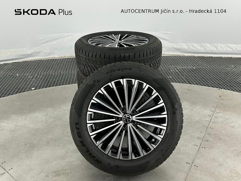 Volkswagen Tayron (2025) R-Line 2.0 TSI 150kW 4Motion D - fotka 38 z 38