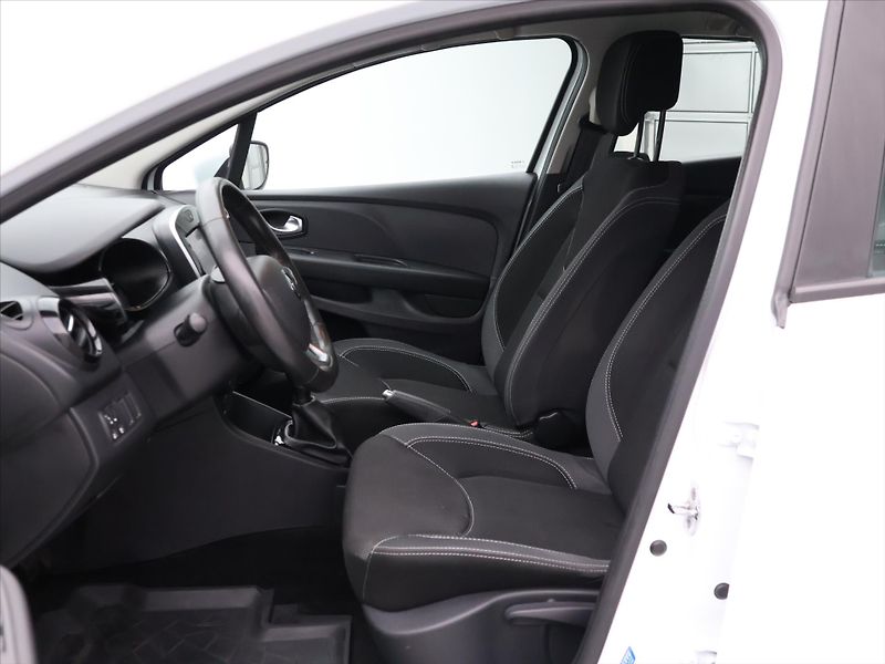 Renault Clio 1,2 16v 55kW Advantage CZ - fotka 10 z 27