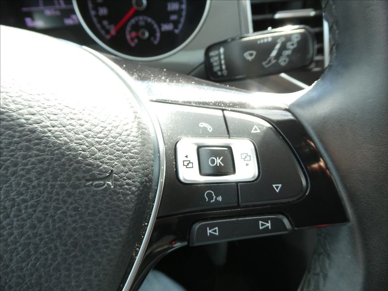 Volkswagen Golf Sportsvan 1,5 TSi 96kW Join,LED,navigace - fotka 33 z 44
