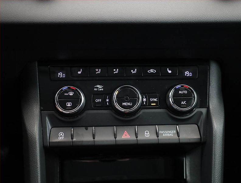 Škoda Karoq (2018) Ambition 2.0 TDI - fotka 13 z 19
