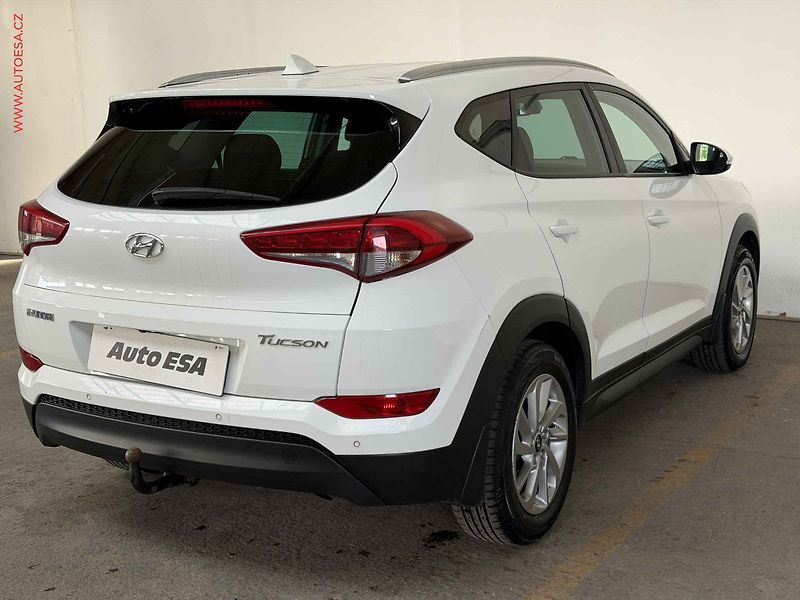 Hyundai Tucson (2016) 1.7 CRDI, ČR, AT, park - fotka 4 z 18