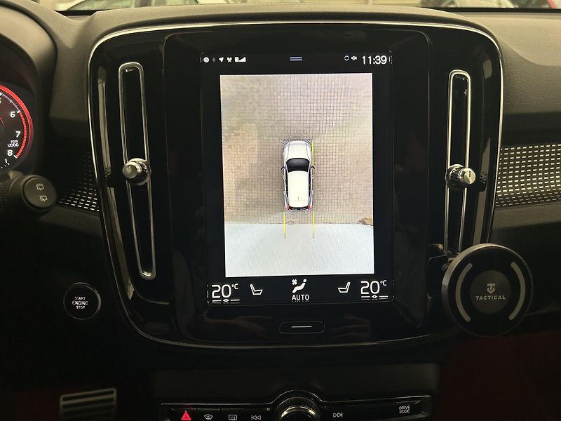 Volvo XC40 2.0 T4 4x4 R-Design - fotka 23 z 30