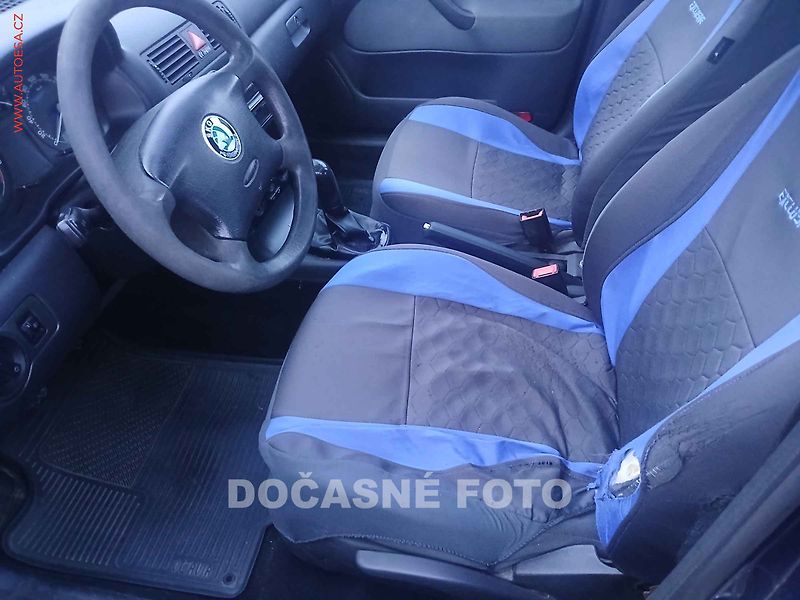 Škoda Octavia (2008) 1.9 TDi, ČR, STK2/28 - fotka 3 z 3