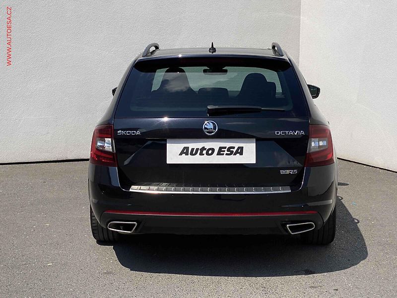 Škoda Octavia (2018) 2.0 TDi, RS, DSG, LED - fotka 5 z 18