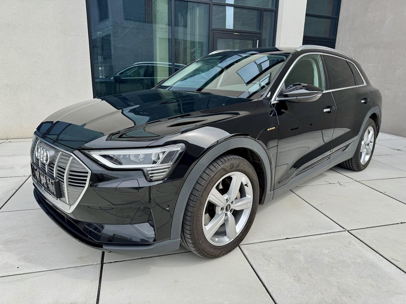 Audi e-tron 50 QUATTRO BUSSINES 1 Majitel
