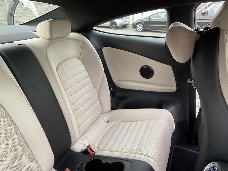 Mercedes-Benz Třídy C C 400 COUPE 4MATIC 51.000KM - fotka 121 z 149