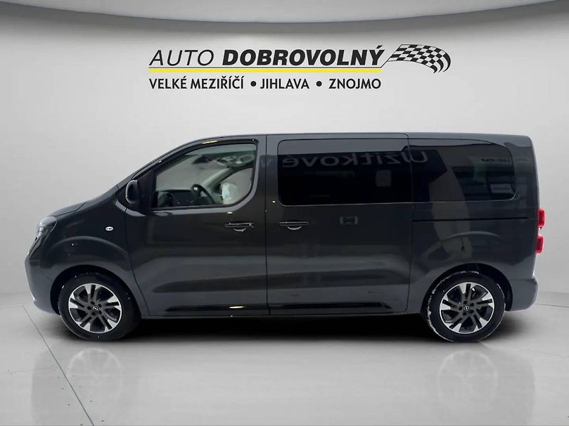 Opel Zafira L1 (M) Elegance 2.0 CDTi (130k - fotka 3 z 23