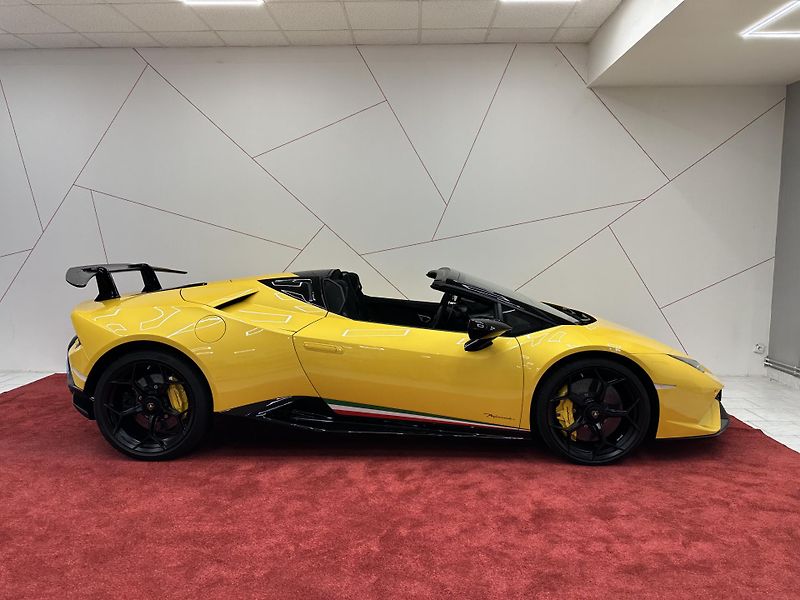 Lamborghini Huracán (2019) Performante Spyder*TOP SPEC - fotka 8 z 15