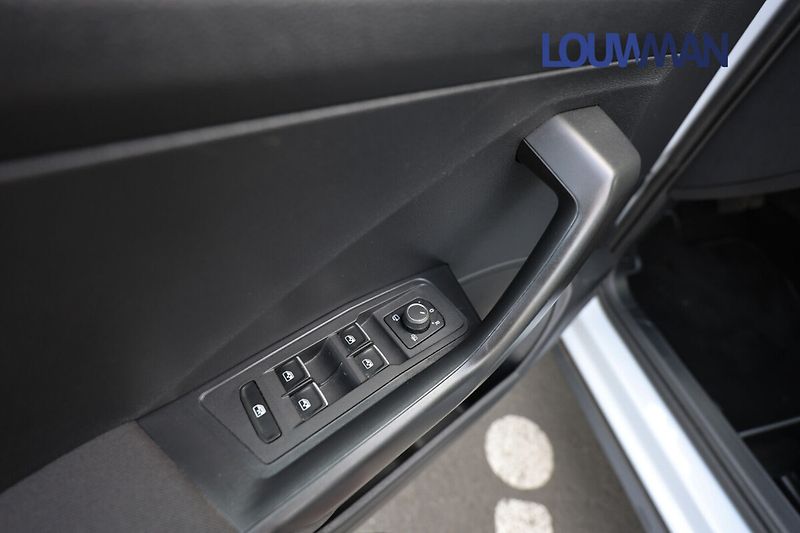 Volkswagen T-Roc Design 1.5 TSI DSG7 - fotka 12 z 26