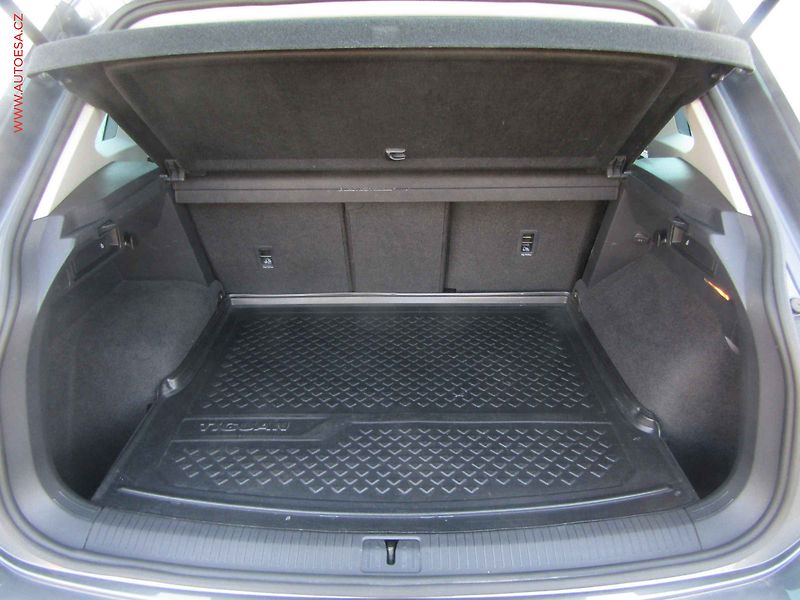 Volkswagen Tiguan (2019) 2.0 TDi, 2.maj,ČR, LED - fotka 7 z 20