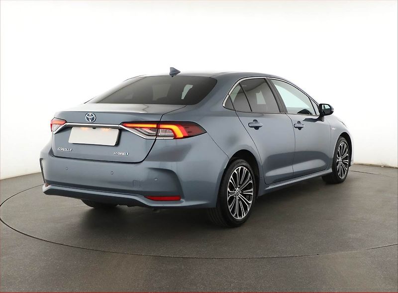 Toyota Corolla (2020) 1.8 Hybrid - fotka 5 z 15