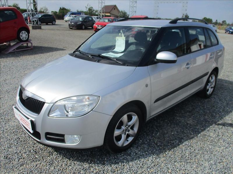 Škoda Fabia 1,4 i 16v, aut. klimatizace, - fotka 3 z 31