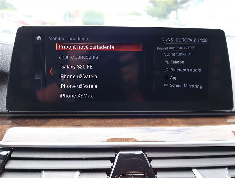 BMW Řada 5 (2017) 530d xDrive - fotka 17 z 27