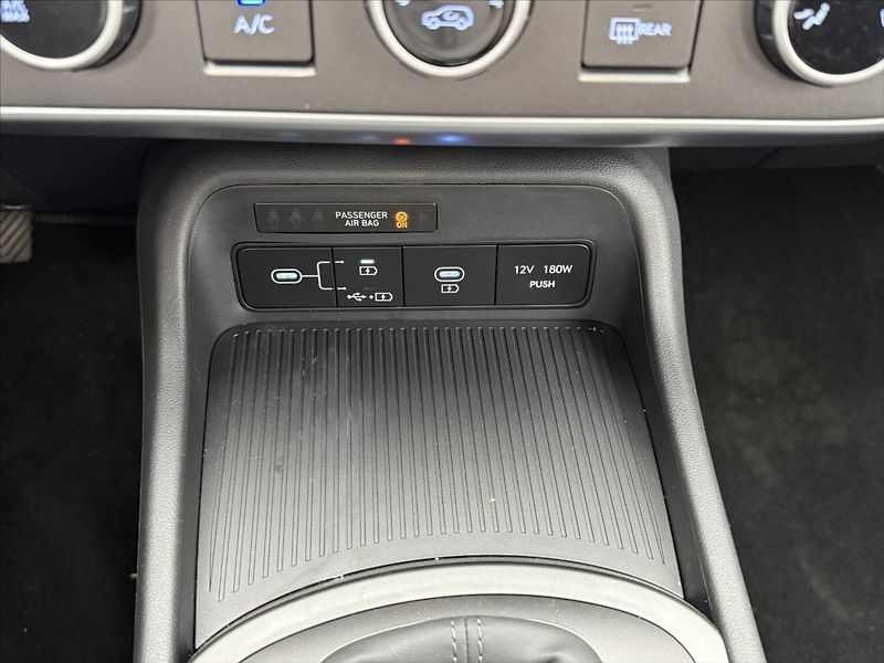 Hyundai Kona 1,0 T-GDI 74kW Comfort Club - fotka 18 z 26