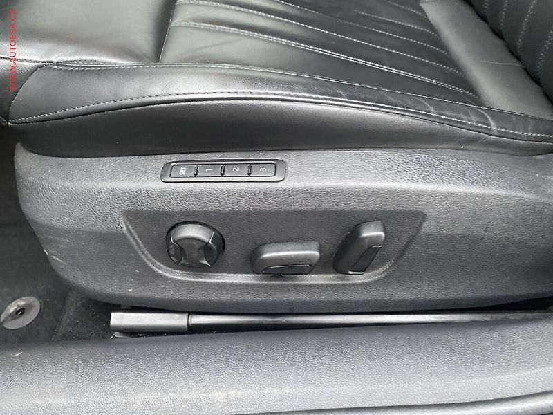 Škoda Superb (2017) 2.0TDi, Style, DSG, TZ, +ALU - fotka 14 z 18