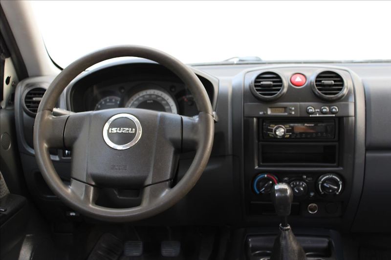 Isuzu D-Max 3.0 TD / 4x4 / 120kW / Tažné - fotka 19 z 36