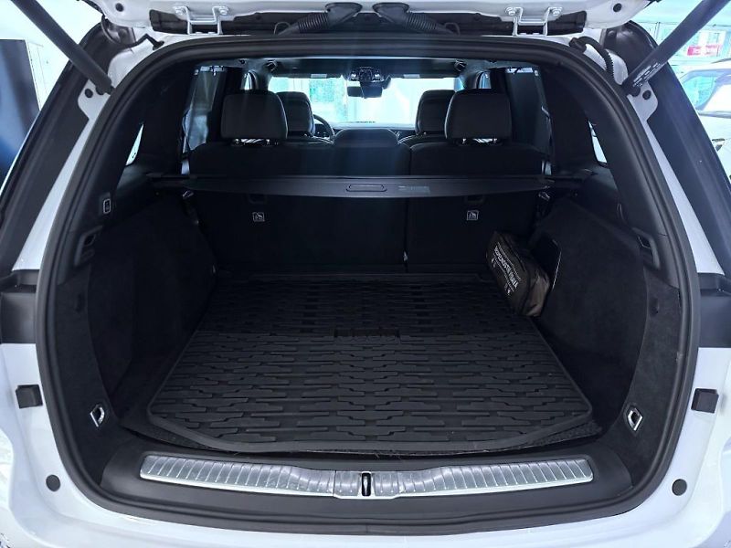 Jeep Grand Cherokee (2024) 2,0 T 380k PHEV 4x4 AT8 ZF SUM - fotka 26 z 27
