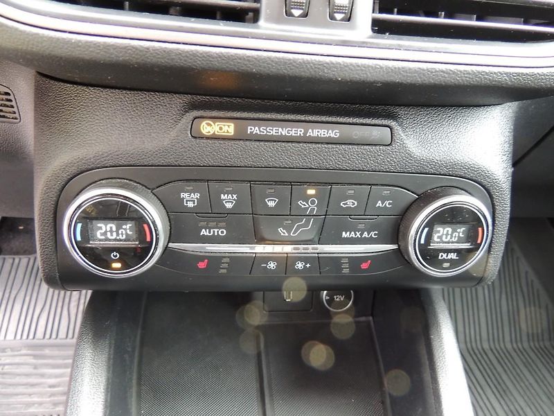 Ford Focus (2019) Combi 1.0i,92kw,ČR,1.majitel - fotka 25 z 49