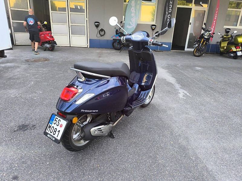 Vespa Primavera 125 3V ABS (2025) E5+ Energico Blu - fotka 8 z 11