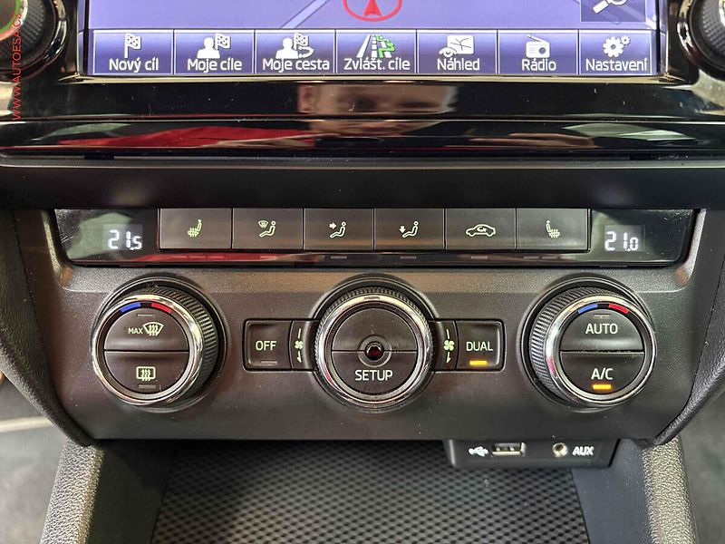 Škoda Octavia (2013) 2.0TDI, Navi, bixen - fotka 15 z 16
