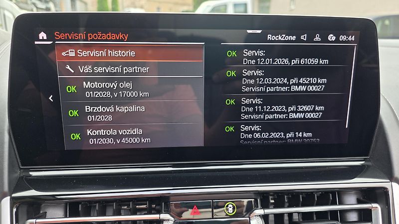 BMW Řada 8 (2023) M850i 4.4 V8 390kW xDrive AT - fotka 27 z 42