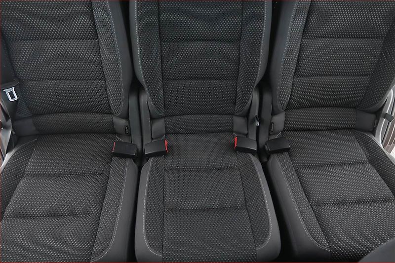 Volkswagen Touran (2011) 1.6 TDI, Tempomat - fotka 10 z 15