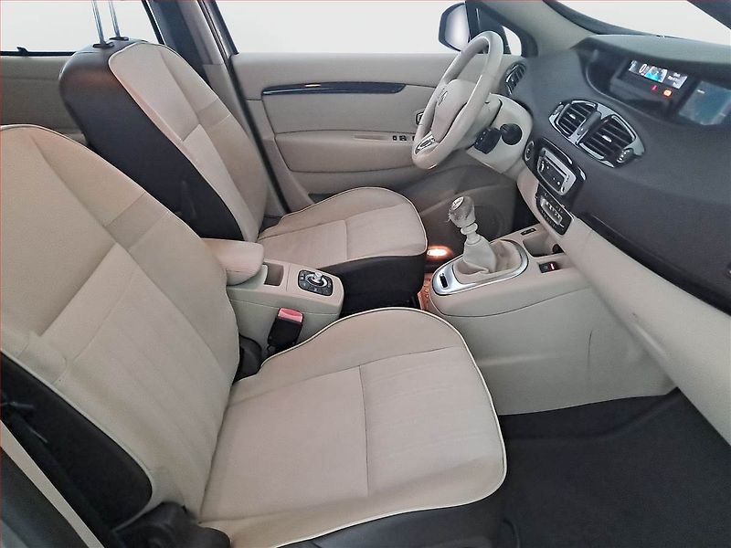 Renault Scénic (2013) 1.6 dCi, nová STK, Tažné - fotka 9 z 15