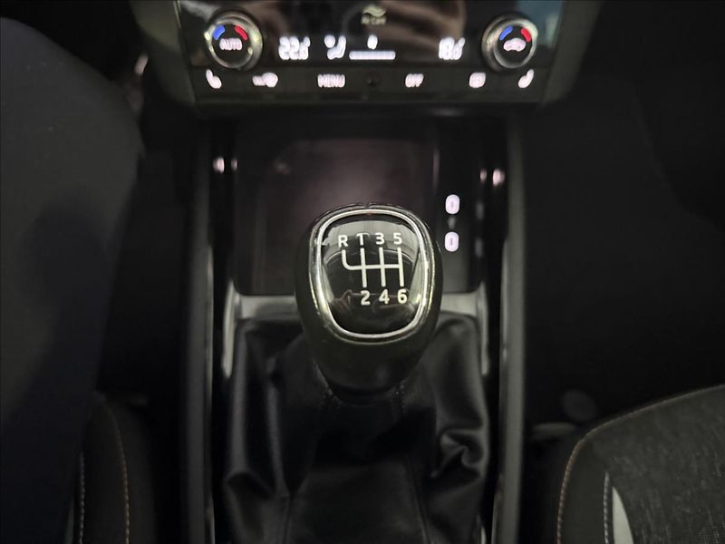Škoda Scala 1,0   STYLE,SERVISKA,1.MAJ,ČR - fotka 19 z 23