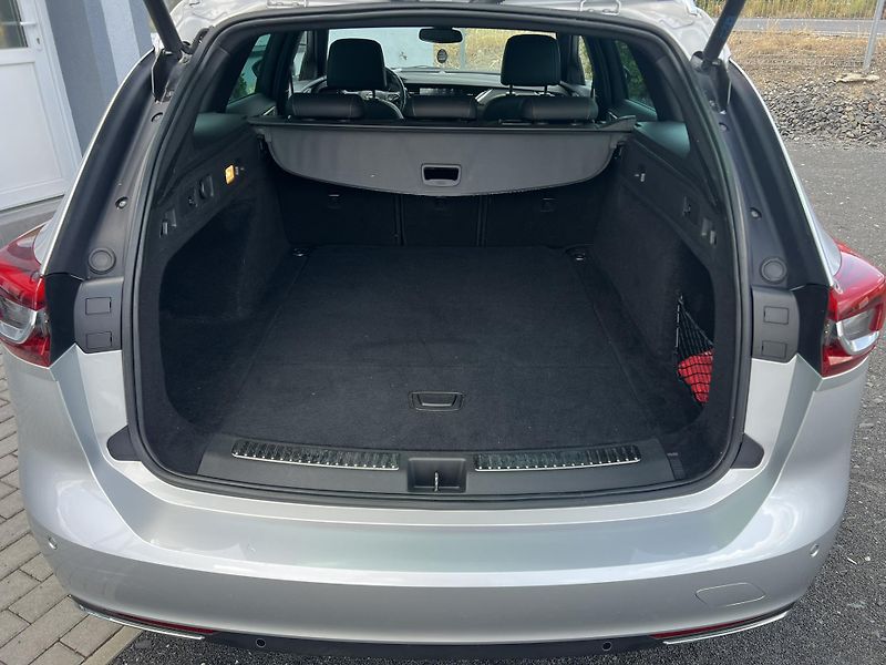 Opel Insignia (2022) 2.0CDTi 128kW AUTOMAT ELEGANCE - fotka 28 z 31