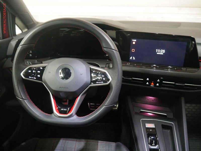 Volkswagen Golf (2021) 2.0 TSi, GTi, DSG, LED - fotka 13 z 24