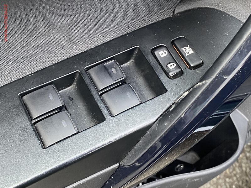 Toyota Auris (2015) 1.2T, Comfort, TZ, kamera - fotka 11 z 18
