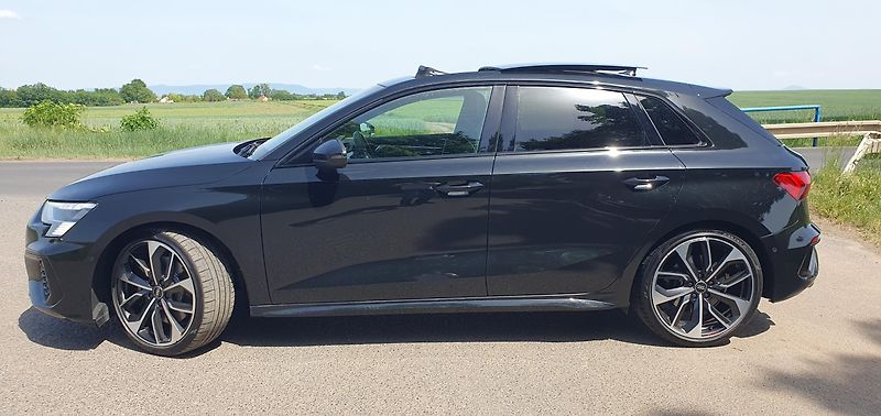 Audi S3 (2022) 2.0Tfsi 228kw Quattro,ČR,Dph - fotka 2 z 25