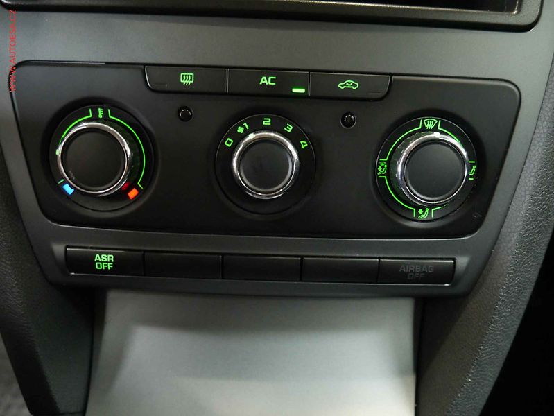 Škoda Octavia (2012) 1.4TSi, ČR, AC, temp, tažné - fotka 13 z 13