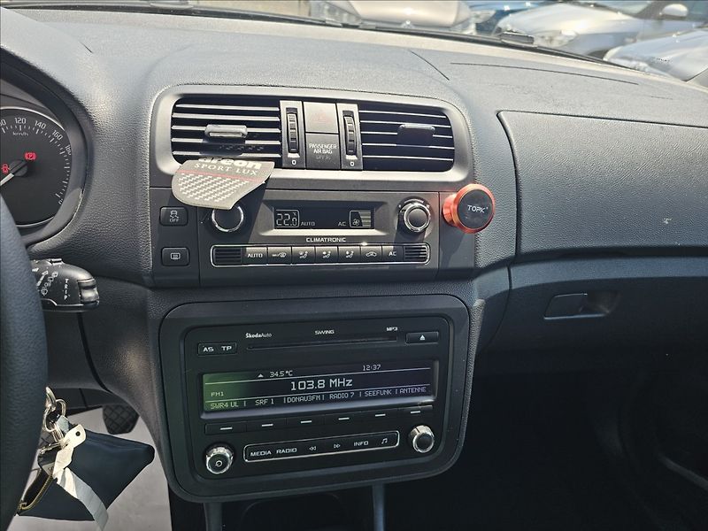 Škoda Fabia II 1,2TSi63KW Fresch - fotka 17 z 40
