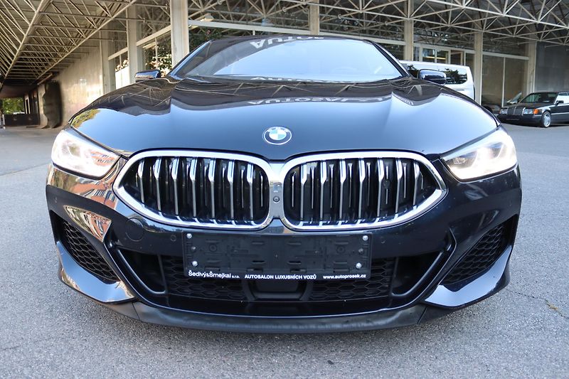 BMW Řada 8 BMW M850i xDrive Coupe - fotka 4 z 60
