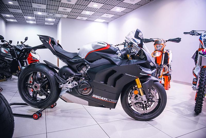 Ducati Panigale V4 S (2021) SP - fotka 16 z 51