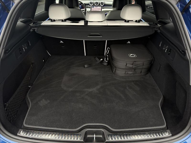 Mercedes-Benz GLC 300 de 4M AMG hybrid - fotka 25 z 28