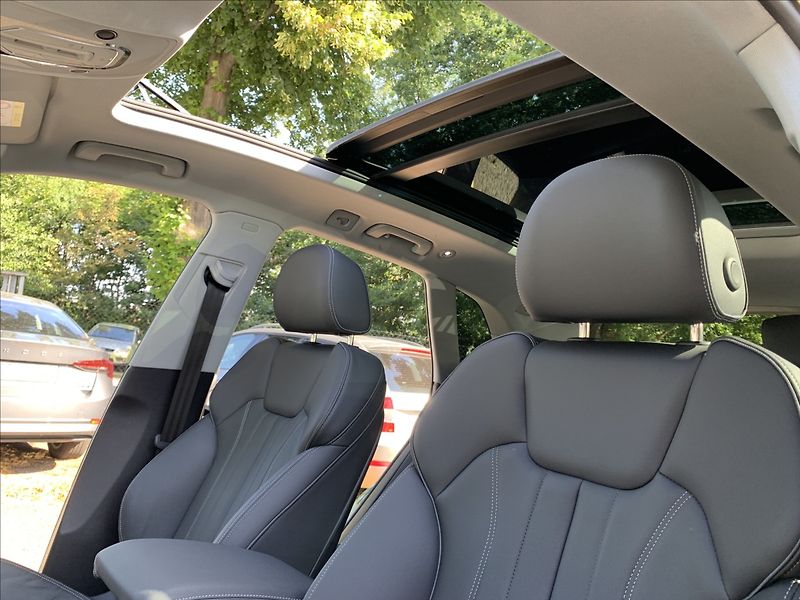 Audi Q5 2,0 TSI QUATTRO SLINE ČR,SERVI - fotka 23 z 29