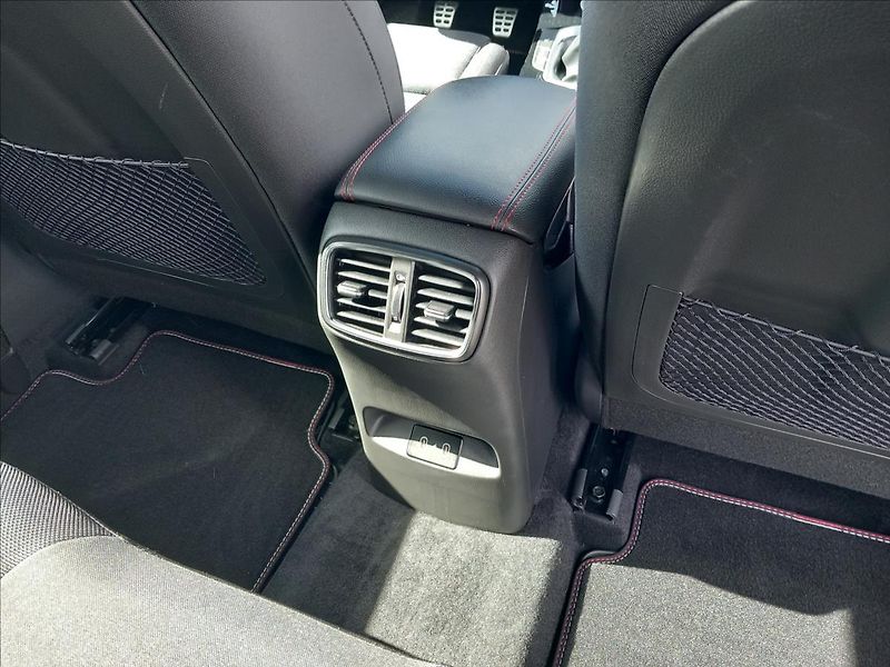 Hyundai i30 1,5 T-GDi N-LINE - fotka 19 z 26