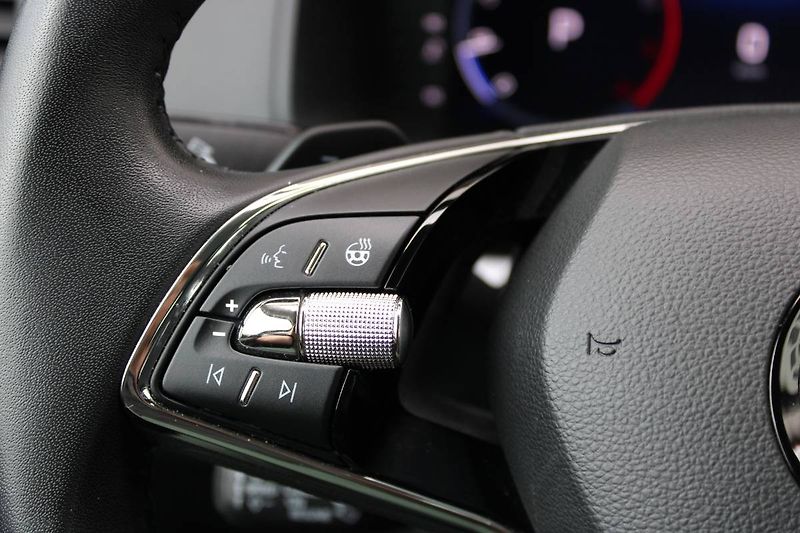 Škoda Karoq (2023) 1.5 TSI 110kW DSG záruka - fotka 12 z 32