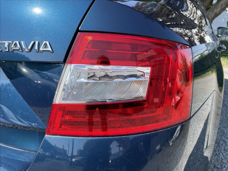 Škoda Octavia 1,2 TSi 77kW  Senzory,Tempomat - fotka 41 z 49