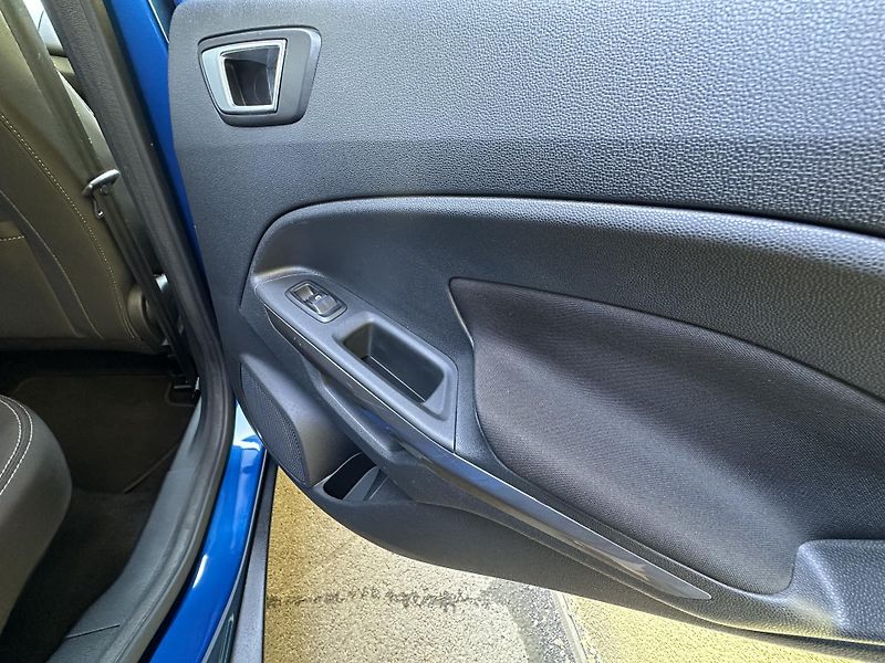 Ford EcoSport (2019) 1.0/92kW * NAVI *XENON* 1.Maj  - fotka 21 z 38