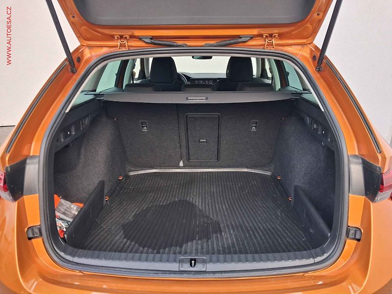 Škoda Octavia (2023) 1.5 TSi e-TEC, 1.maj,ČR - fotka 7 z 18