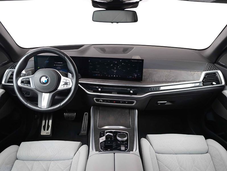 BMW X5 xDrive30d - fotka 13 z 22