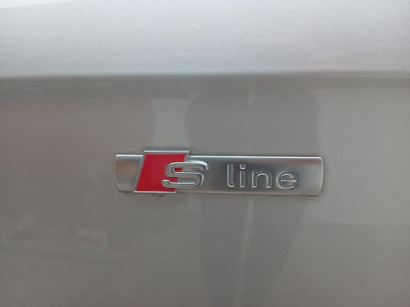 Audi A4 1.8 TFSi S-line - fotka 27 z 31
