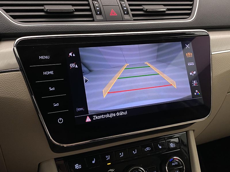 Škoda Superb COMBI 2.0TDI L&K DSG CZ - fotka 61 z 64